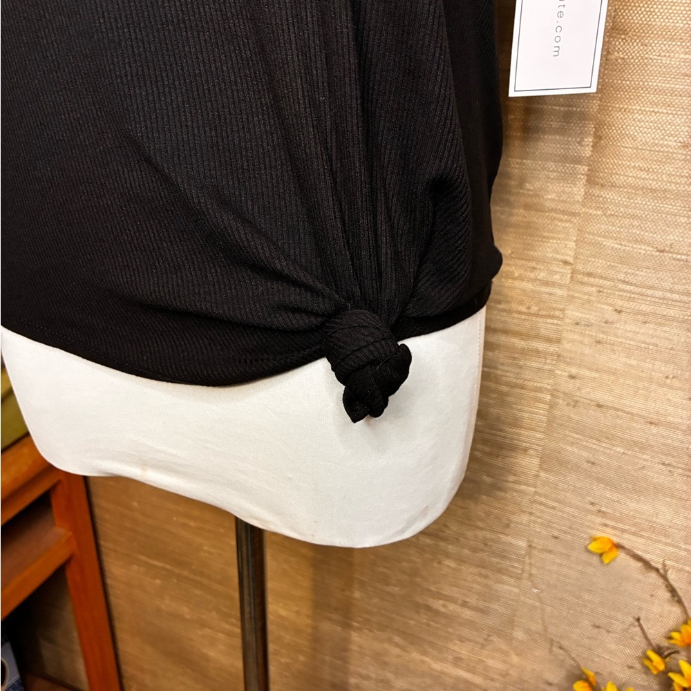 Classic Black Short Sleeve Women's Tee Nordstrom - Picture 2 of 4